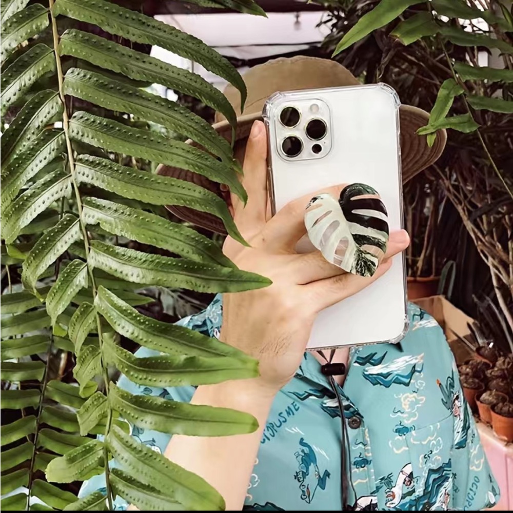 3 Vibrant Leaf Phone Ring Holder Folding Finger Grip
Stand for Apple & Android